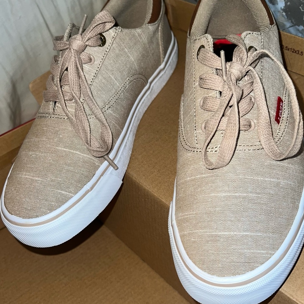 Levi’s performance comfort insole  Khaki/Tan 8.5 sneakers